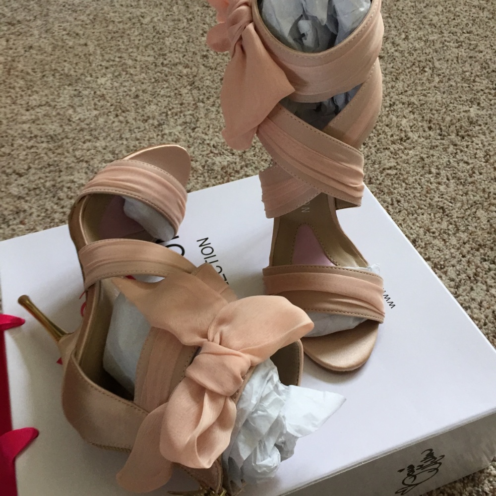Paris Hilton Champagne Pink/Champagne Selene Heels - Picture 3 of 8